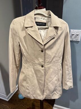 Marc New York Cream Tailored Single-Breasted Trench Coat